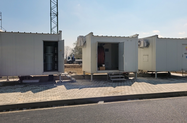 Pojízdný vysílač HDO 22 / 35 kV, 183- 283 Hz